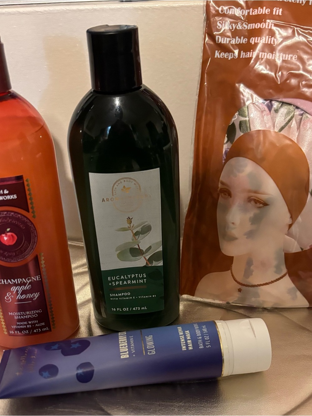 Bath & Body Works Champagne Apple & Honey -Eucalyptus & Spearmint Moist Shampoo - Picture 2 of 11